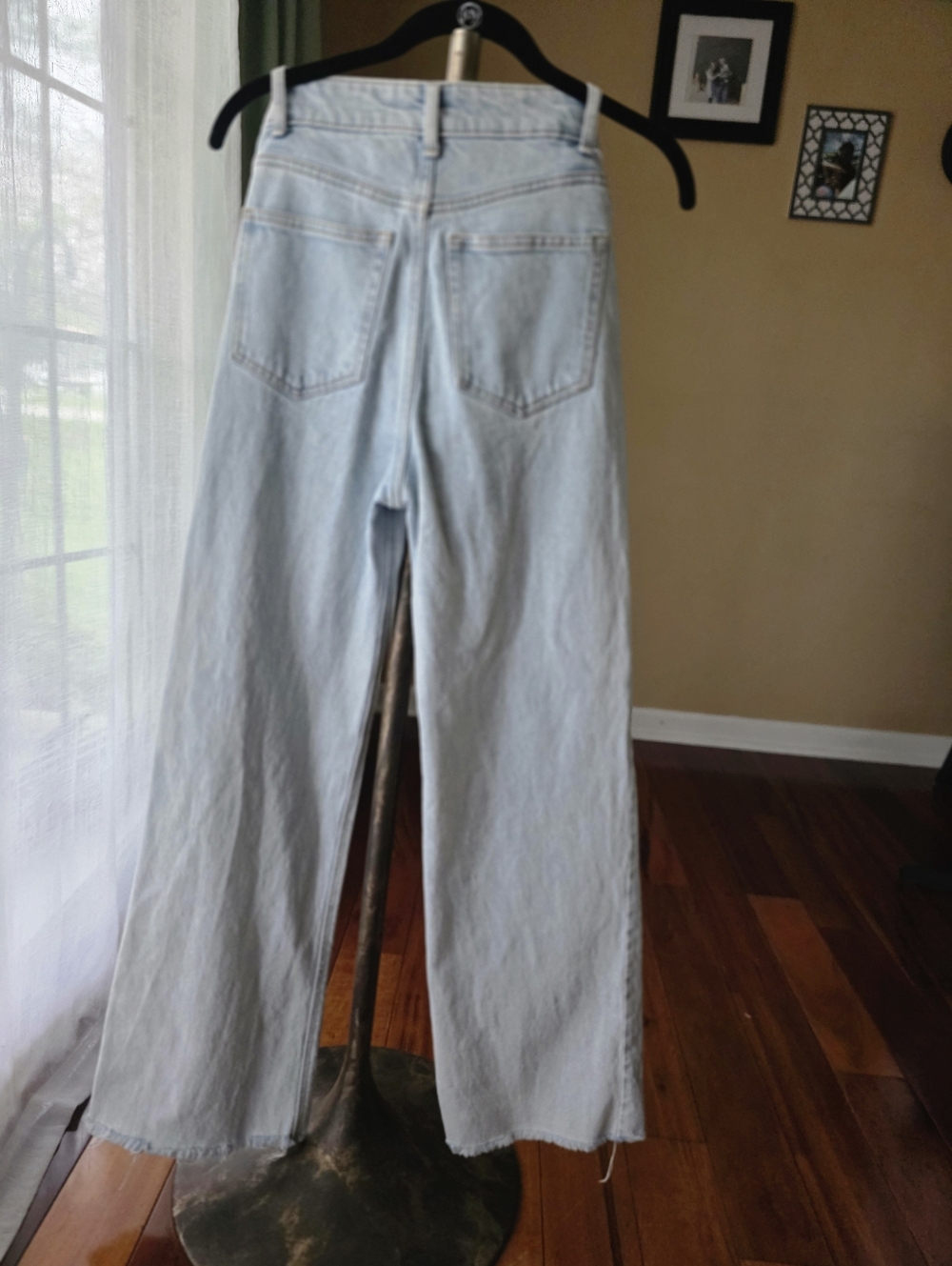 H&M Light Blue High-Rise Flared Jeans - Picture 6 of 12
